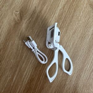 Heated Eyelash Curler with USB Charger